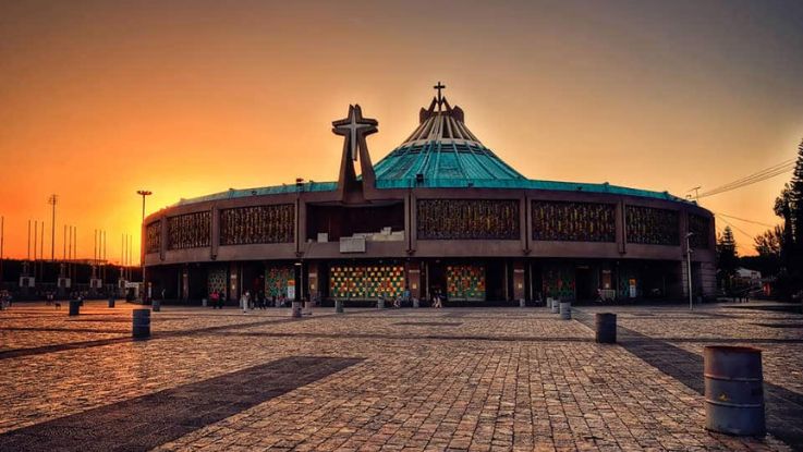 Basilica_de_Guadalaupe_Tres_Culturas_y_Piramides_de_Teotihuacan